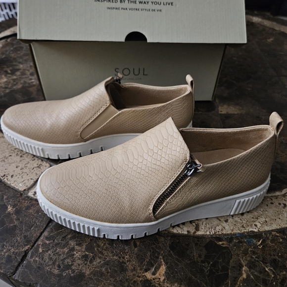 SOUL Turner Slip On Sneaker Beige Croco Faux Leather Sz 7.5 M NWT - Picture 4 of 9